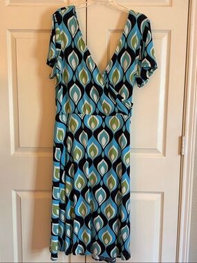 London Times Teardrop-Print V-Neck Midi Dress in Blue, Green & Black